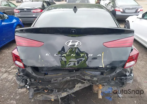 2019 Hyundai Elantra Sel z USA, uszkodzony, nr VIN KMHD84LF5KU879097